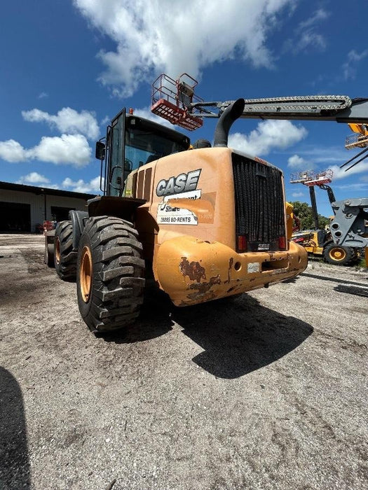 2016 Case 821F CLOSED CAB, JRB 418 STYLE HYD COUPLER