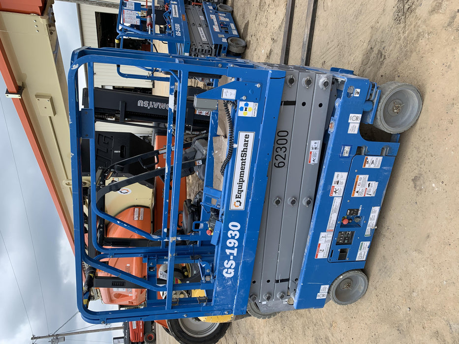 2020 Genie GS-1930 Solid Non Marking Tires, Beacon, Folding rails with half height swing gate