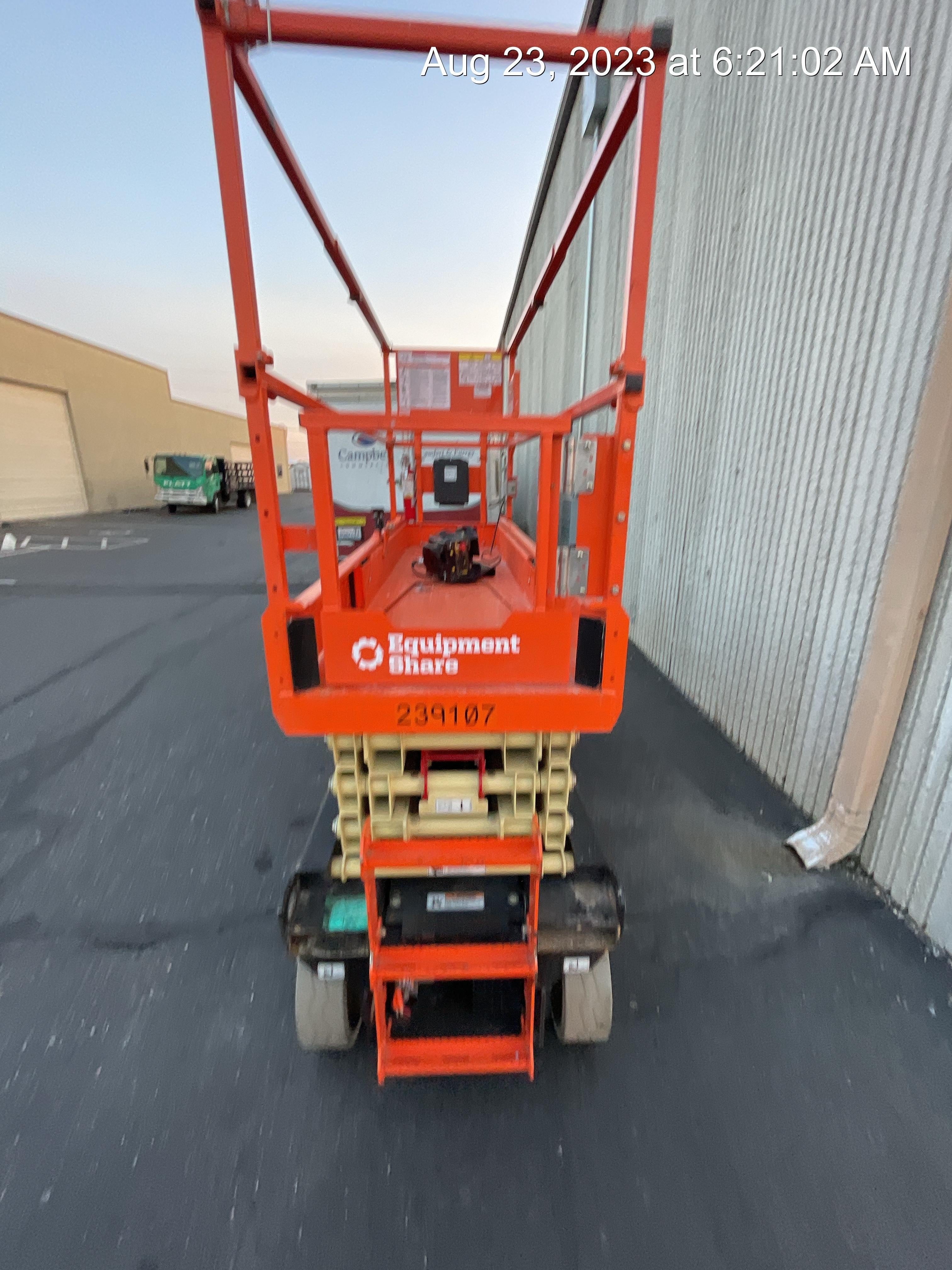 2022 JLG ES2632