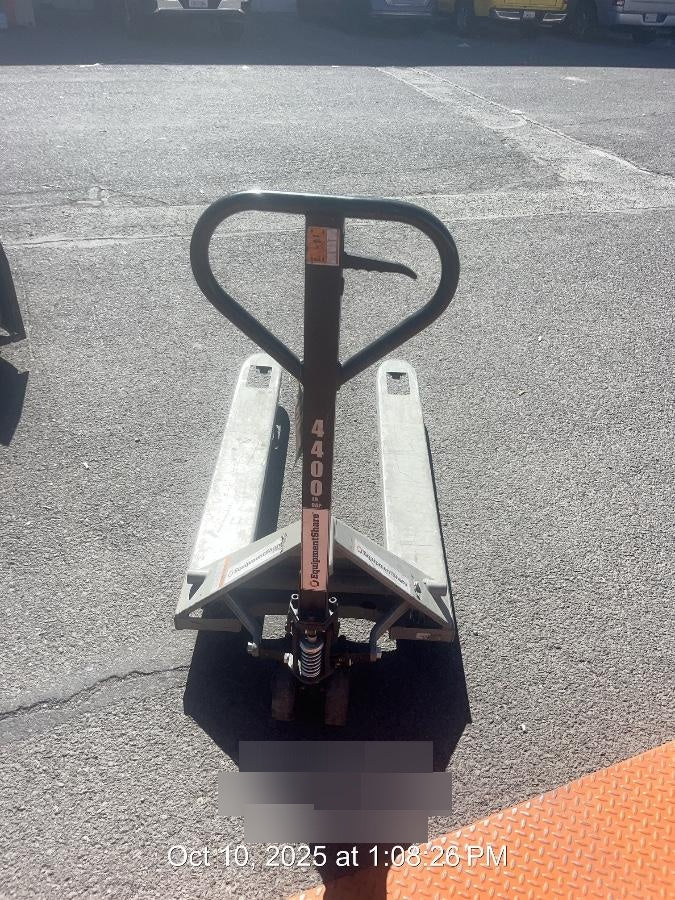 2022 STRONGWAY 4400 lb Pallet Jack