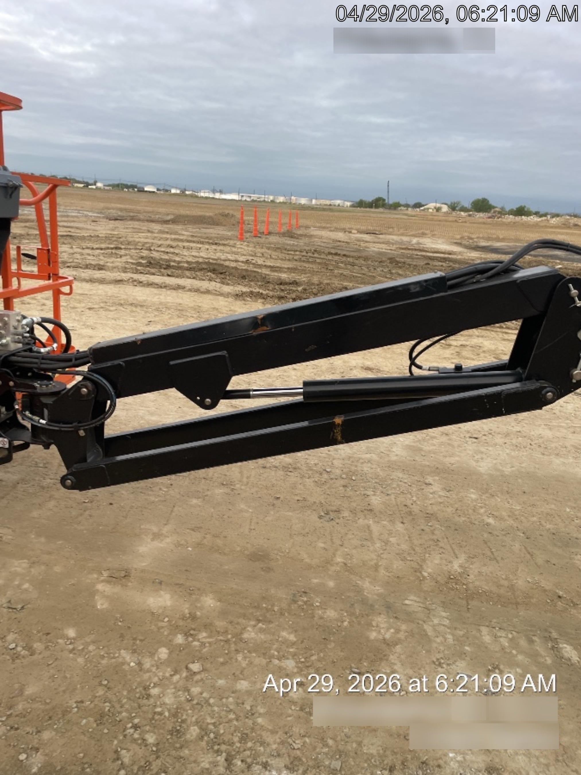 2025 JLG 660SJ