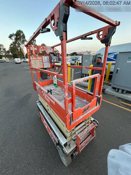 2022 JLG ES1932