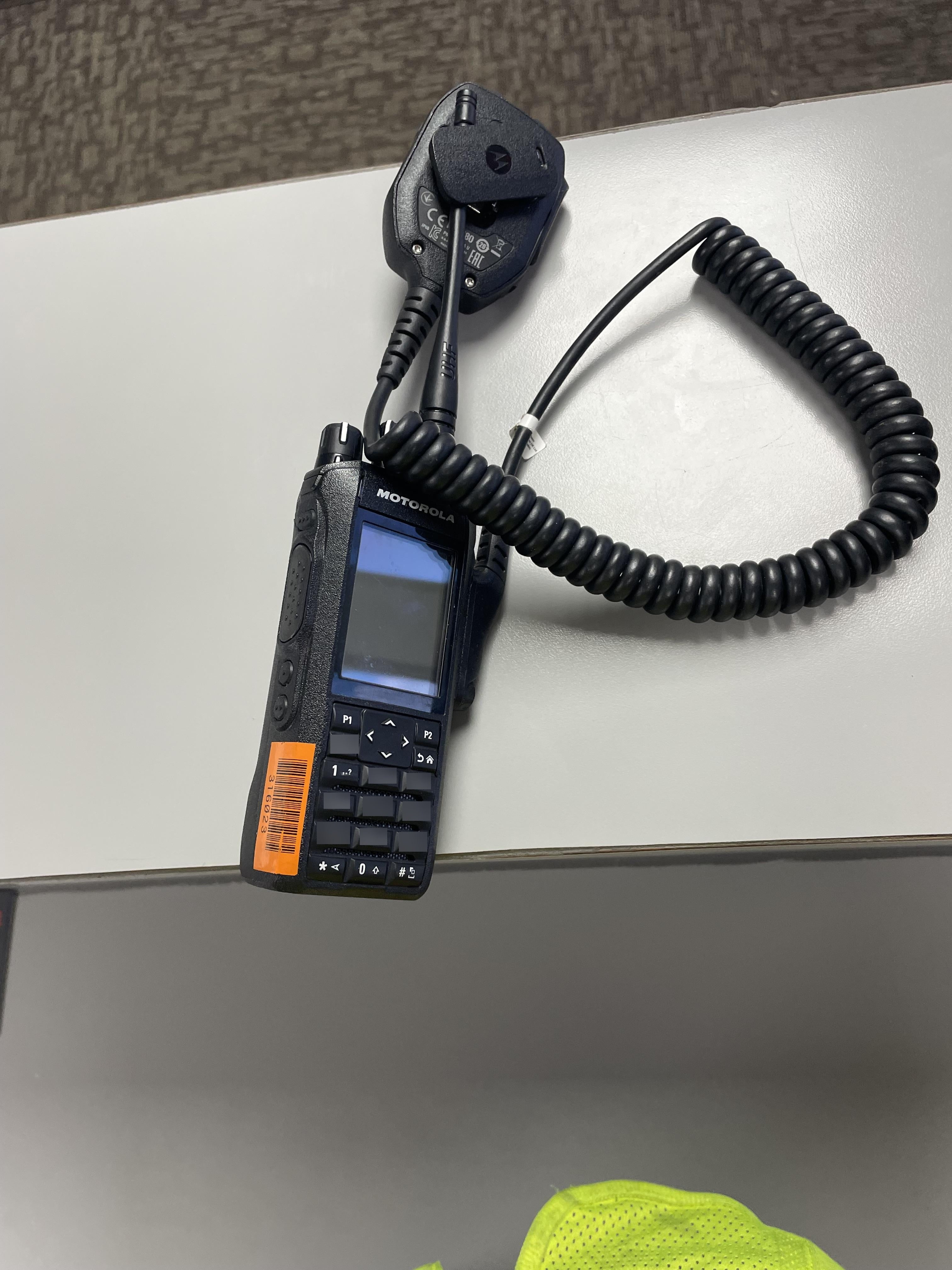 2023 MOTOROLA R7 DISPLAY