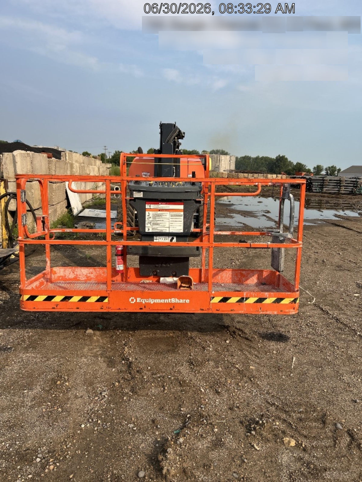 2025 JLG 800AJ