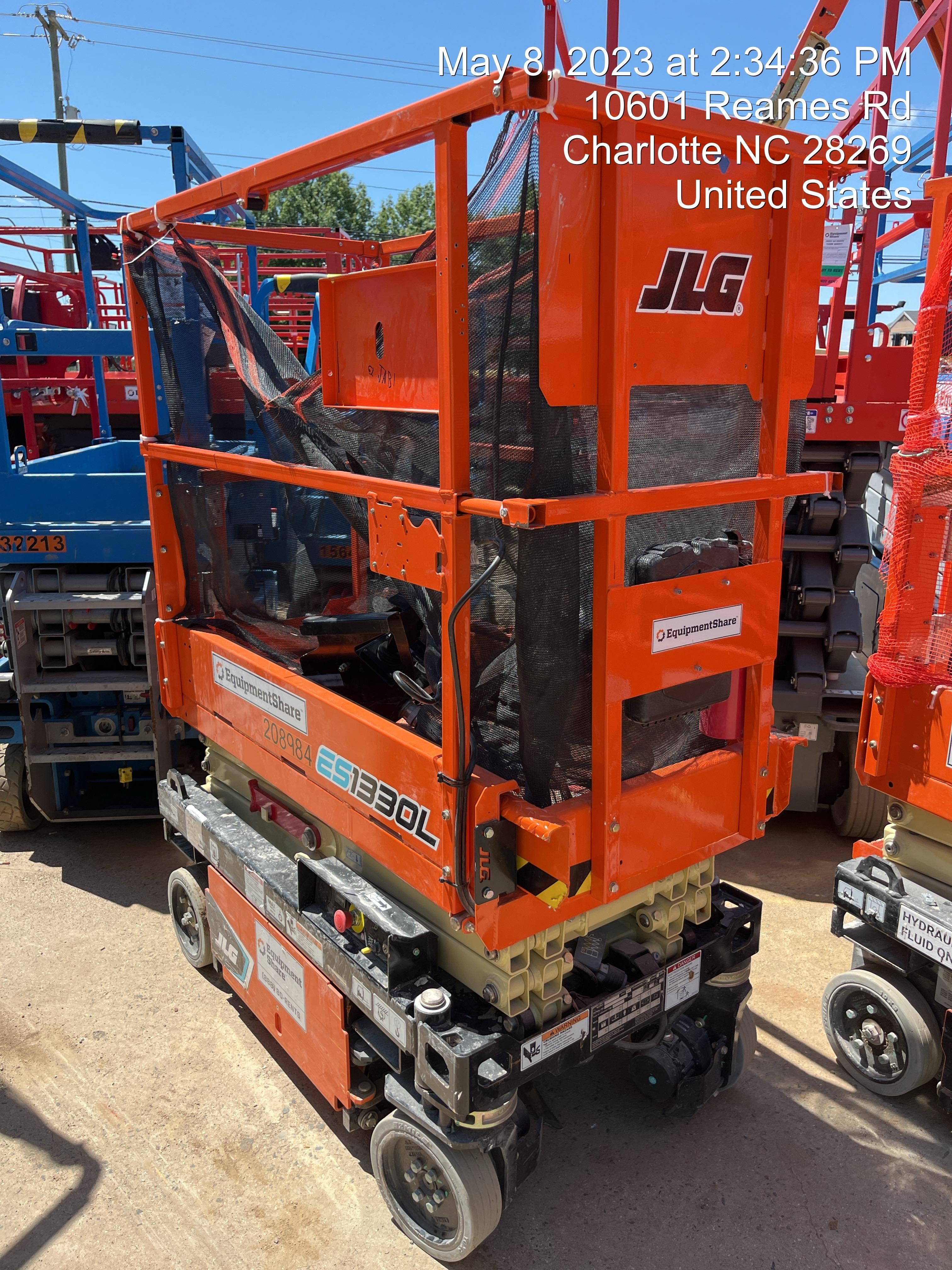 2022 JLG ES1330L