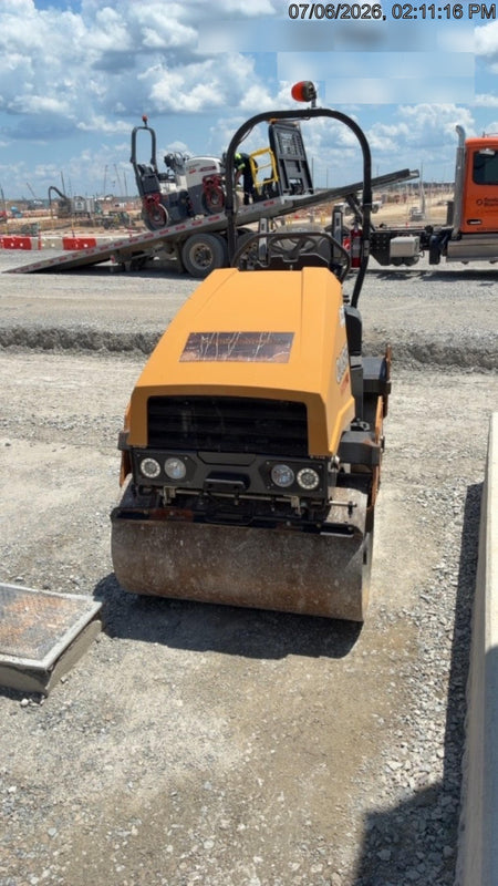2021 CASE DV26E