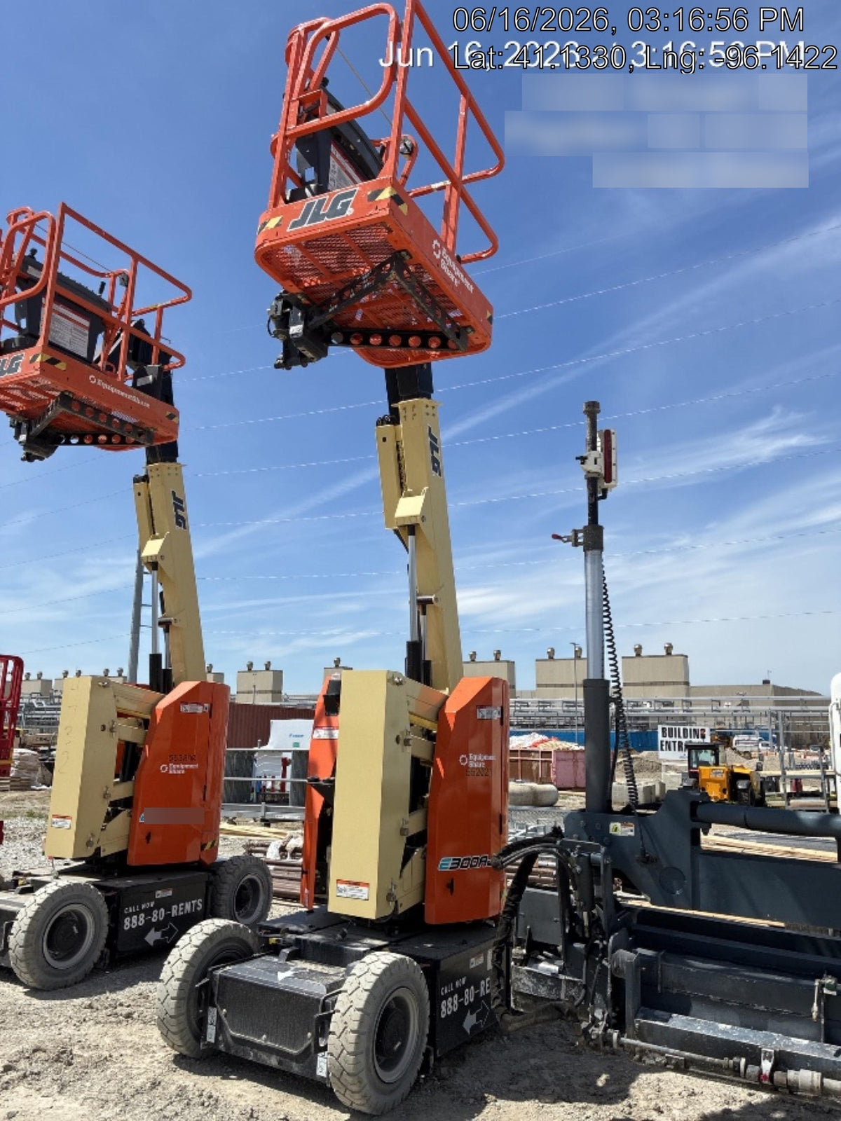 2025 JLG E300AJP