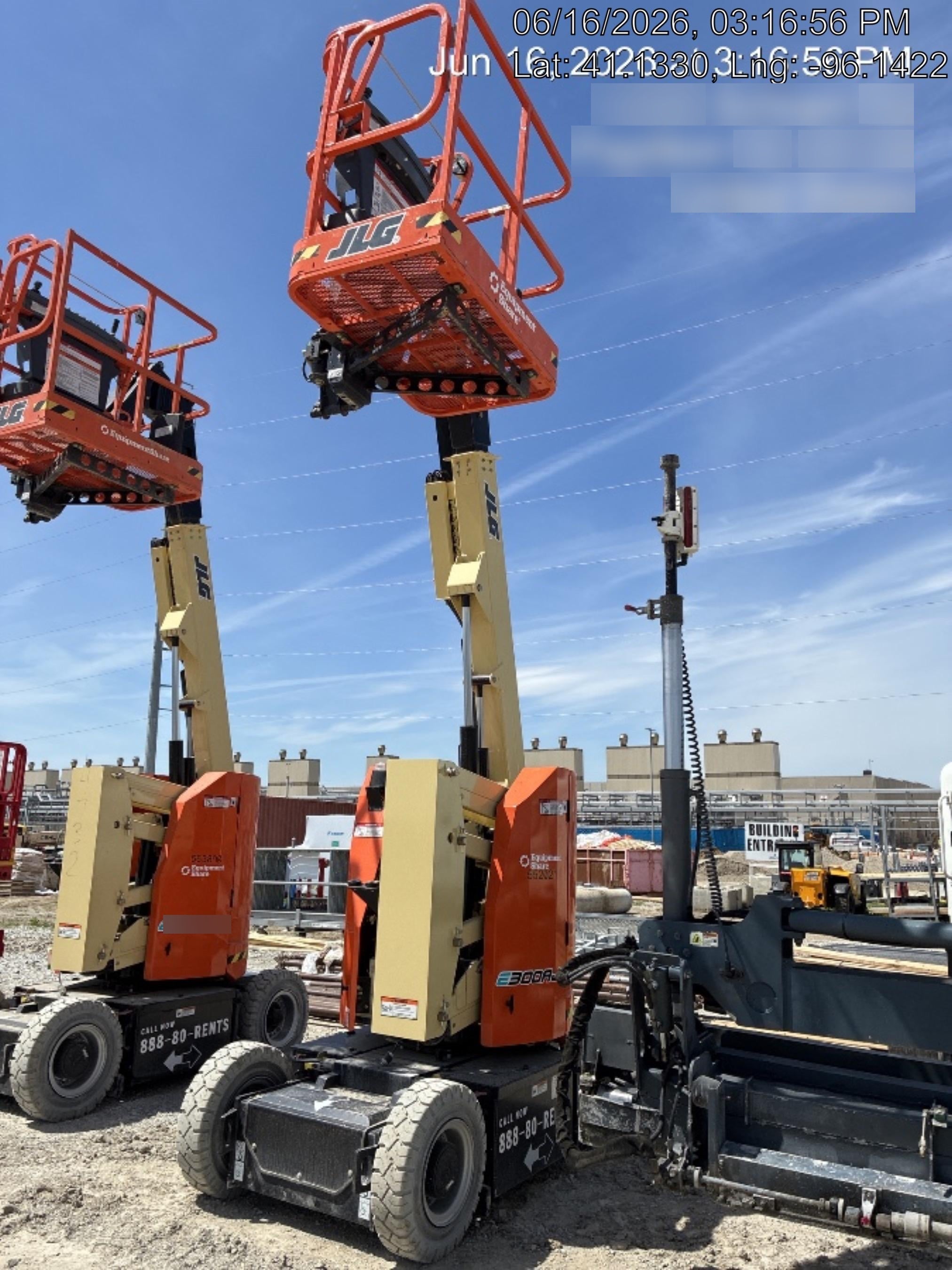 2025 JLG E300AJP
