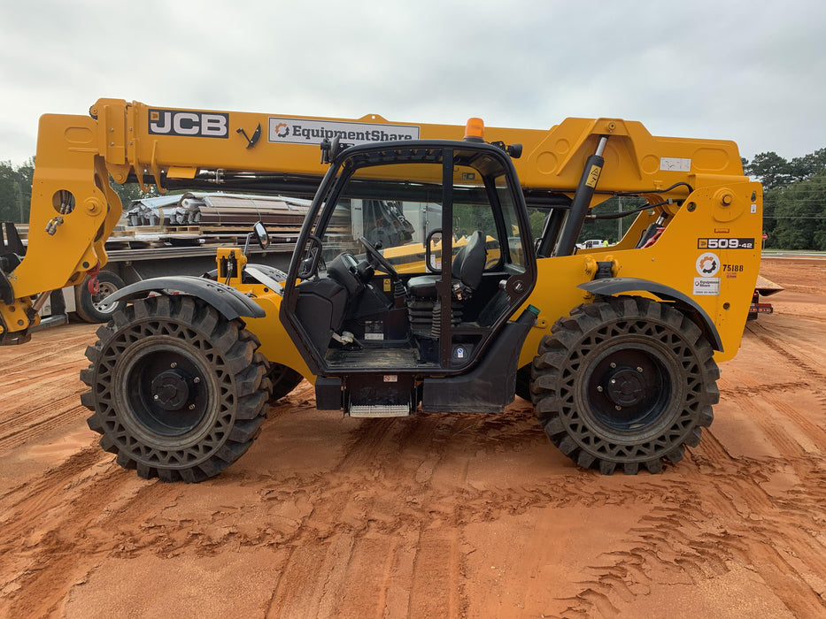 2020 JCB 509-42 Canopy, Solid Tires, Work Lights, Beacon, Aux Hydraulics, Back up Alarm, Lifting Eye, ES Decals