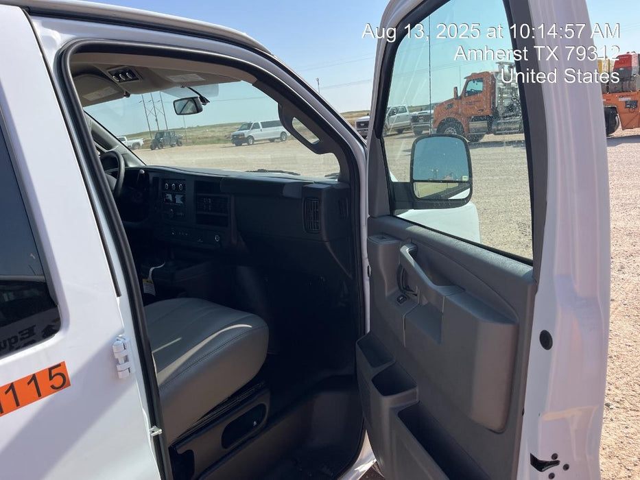 2025 CHEVROLET Express Van - Rental