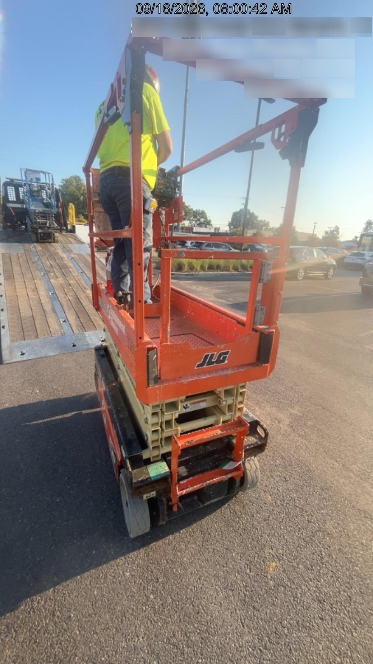 2022 JLG ES1932