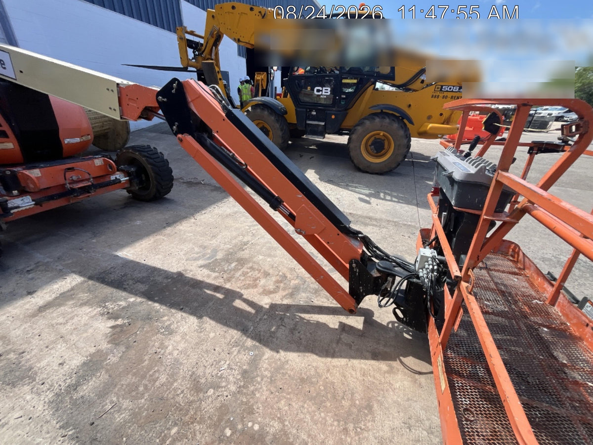 2019 JLG 600AJ
