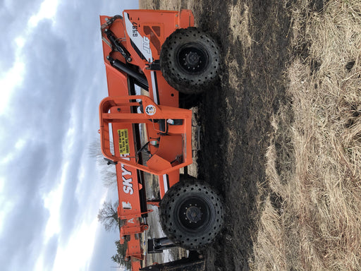 2014 JLG 10054