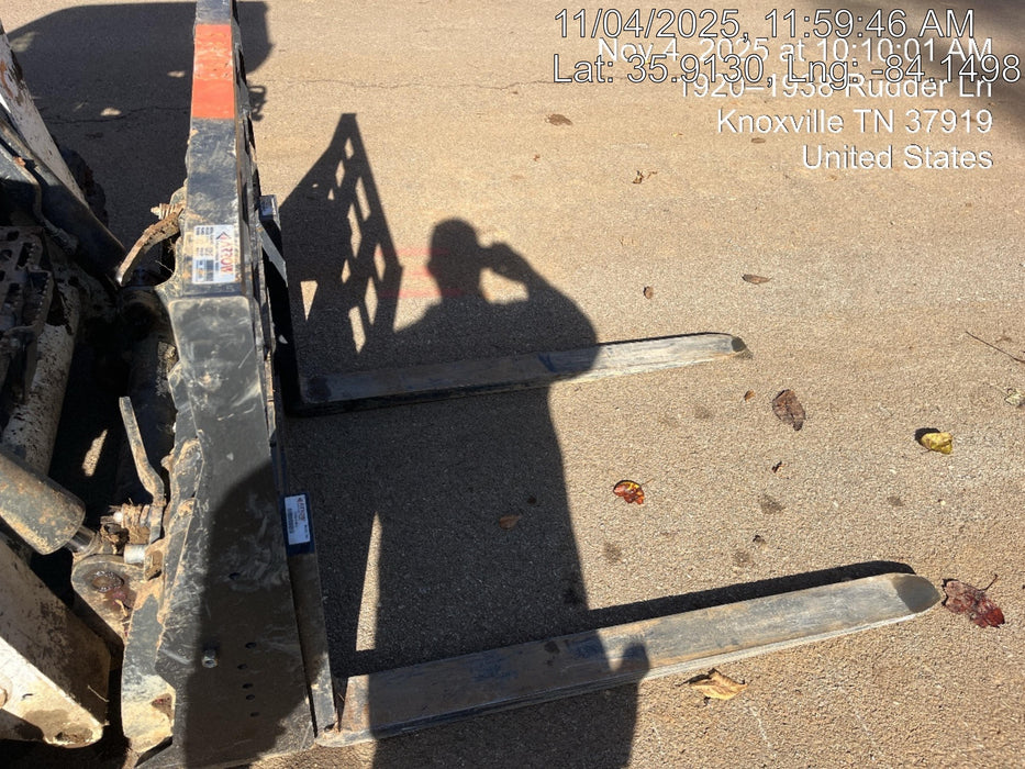 2025 ARROW MATERIAL HANDLING 48" Pallet Forks - Arrow