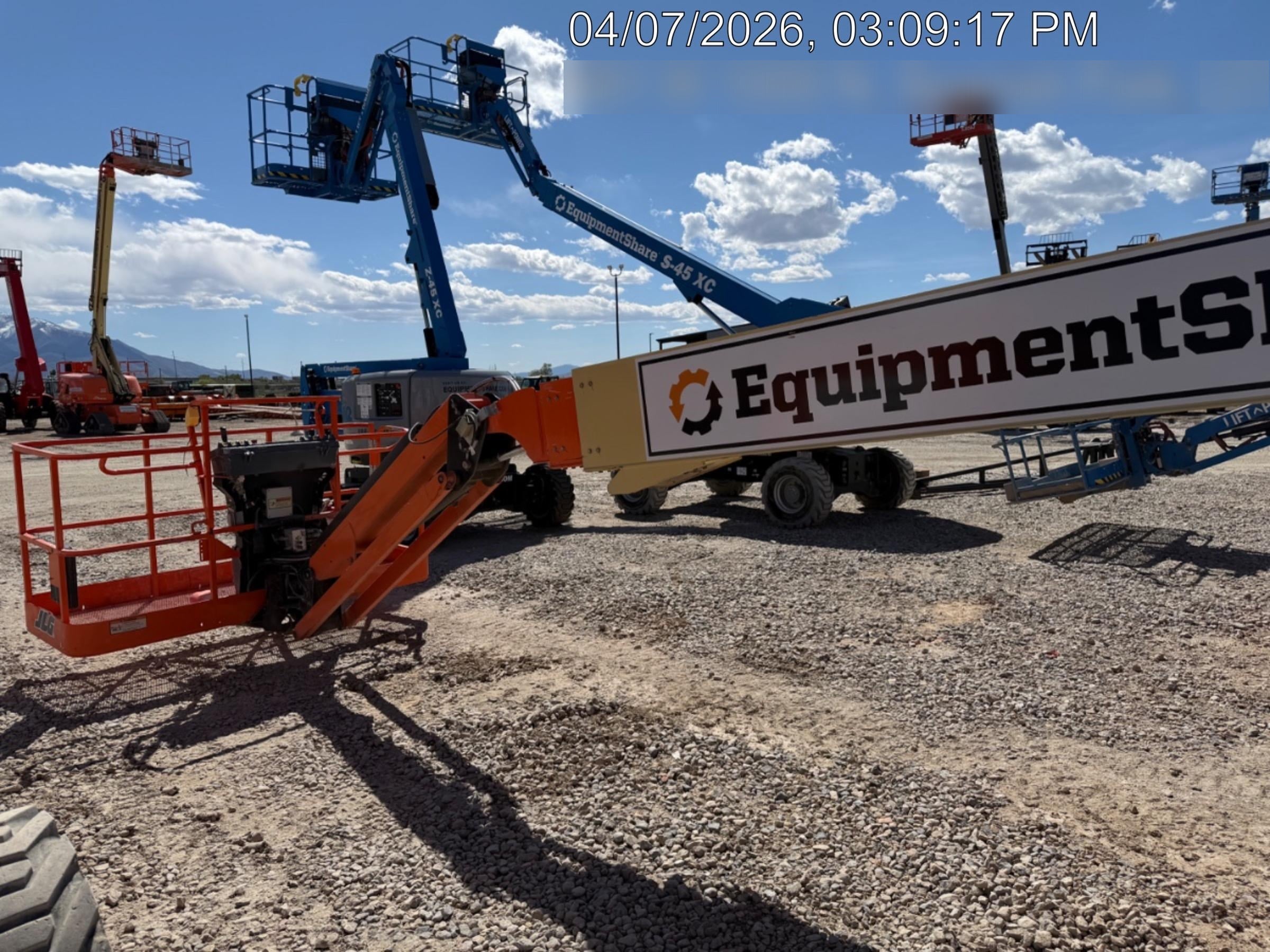 2019 JLG 660SJ