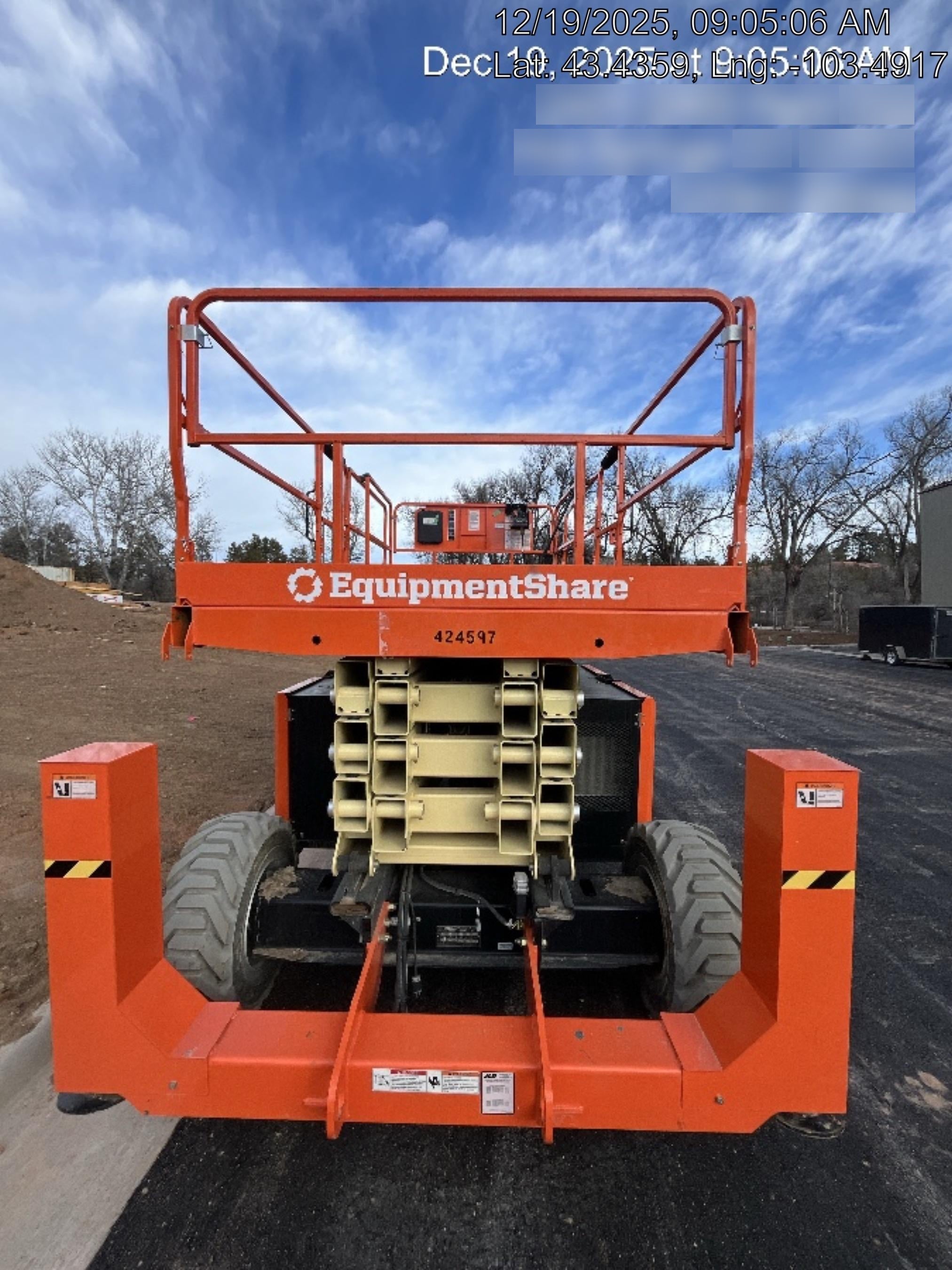 2024 JLG RT4394