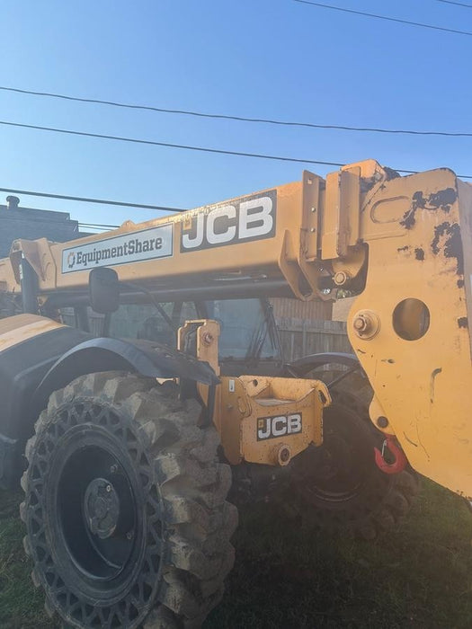 2019 JCB 509-42 JCB 509-42 Enclosed Cab, 74 HP, Solid Tires, Worklights, Beacon, Aux Hydraulics, Lifting Eye