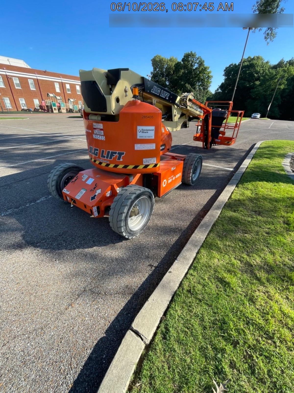 2022 JLG E450AJ