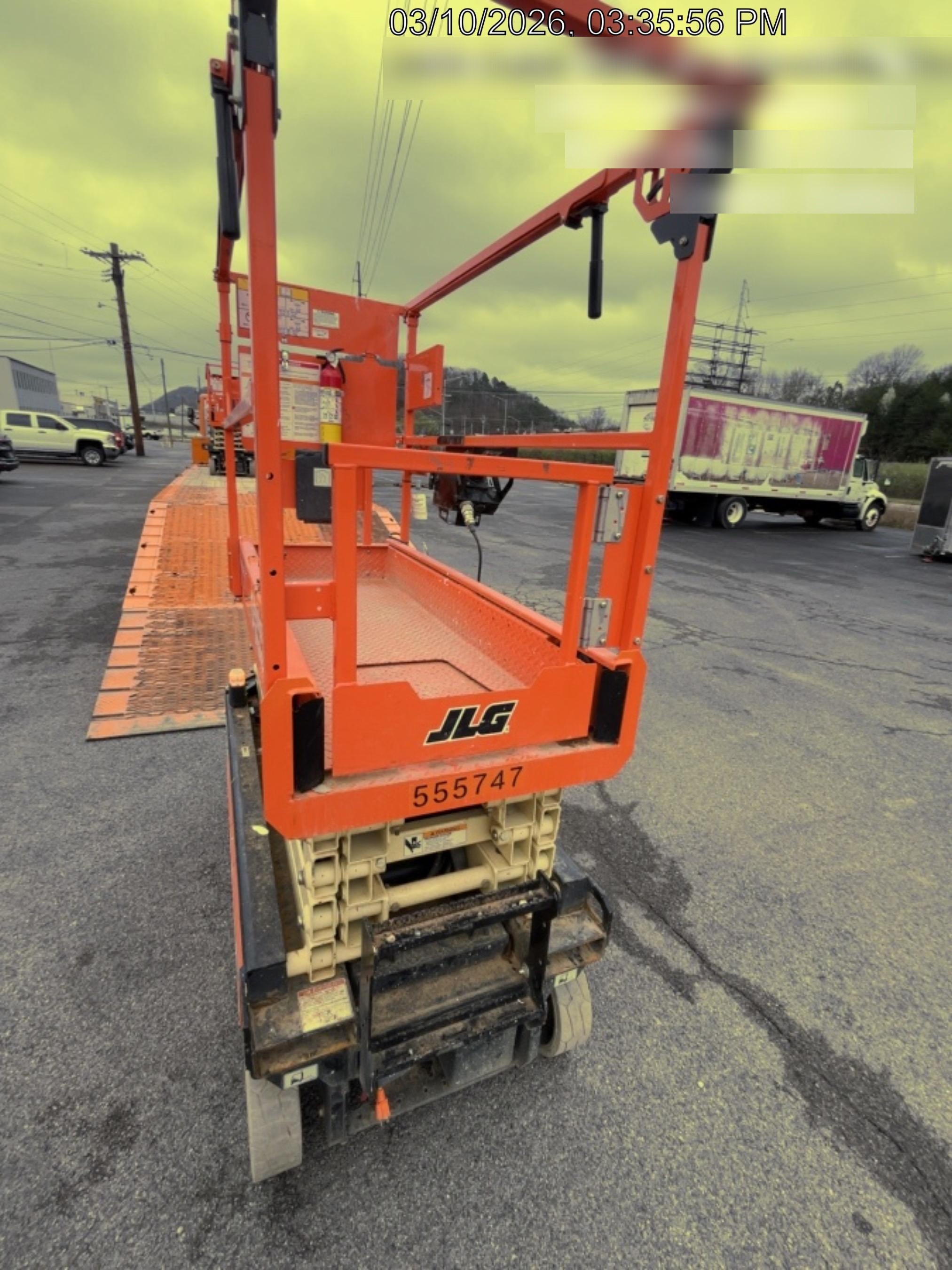 2025 JLG ES1932