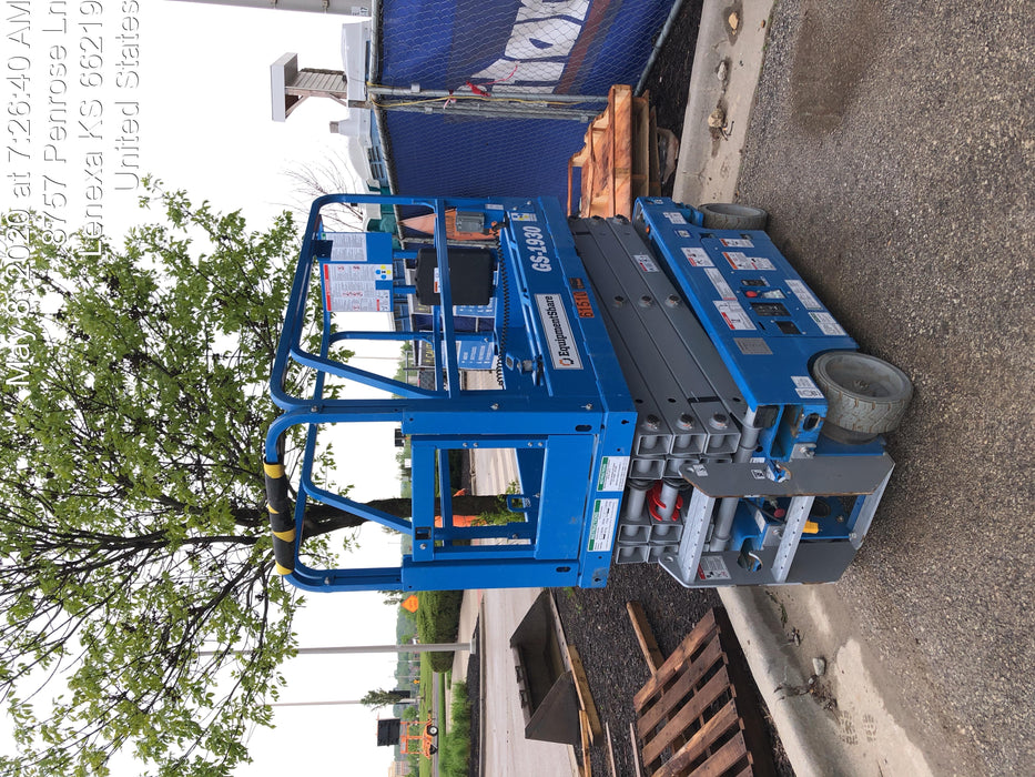 2020 Genie GS-1930 Solid Non Marking Tires, Beacon, Folding rails with half height swing gate