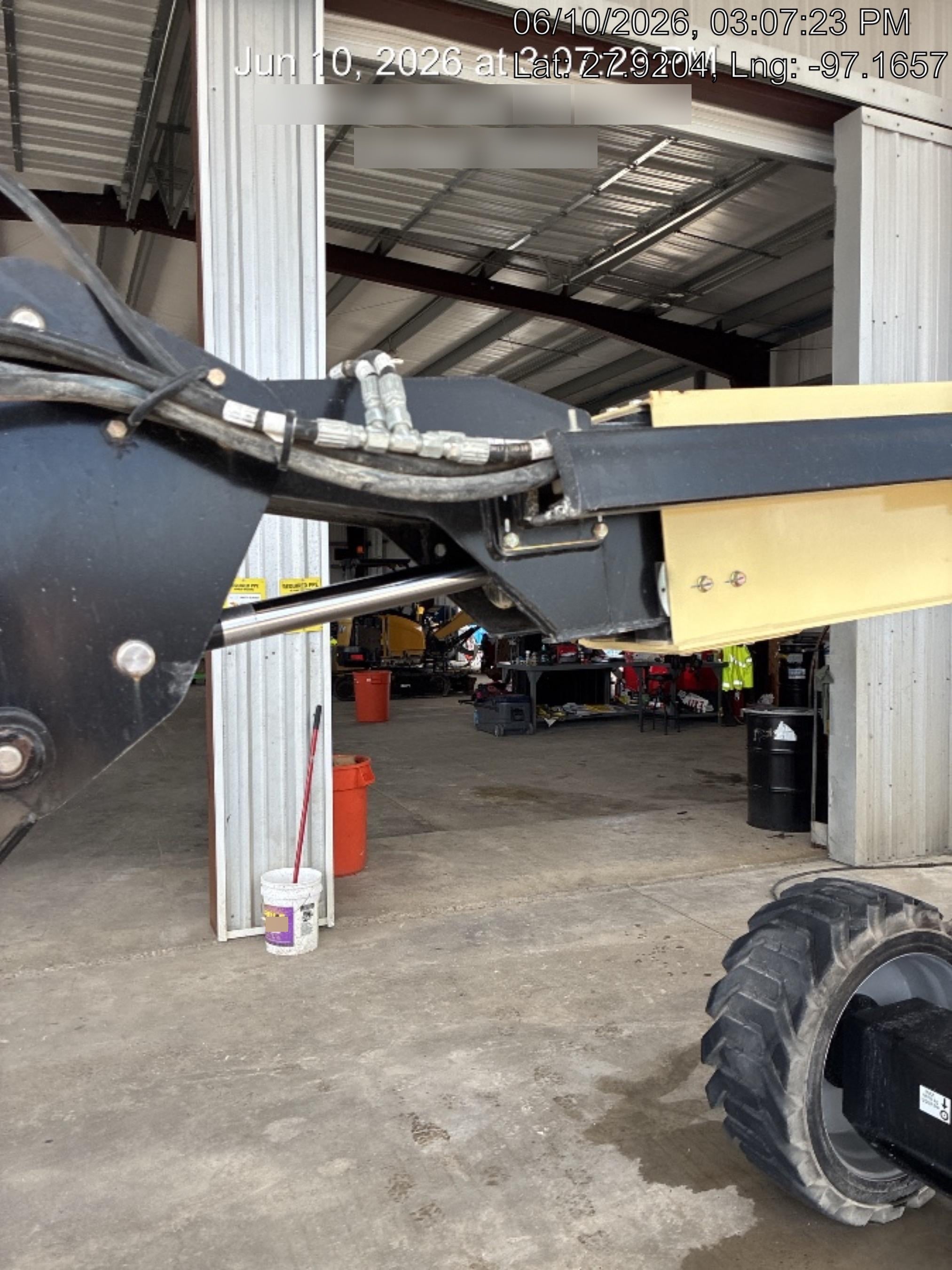 2025 JLG 600AJ