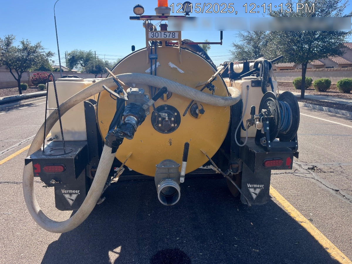 2023 VAC-TRON LP573XDT