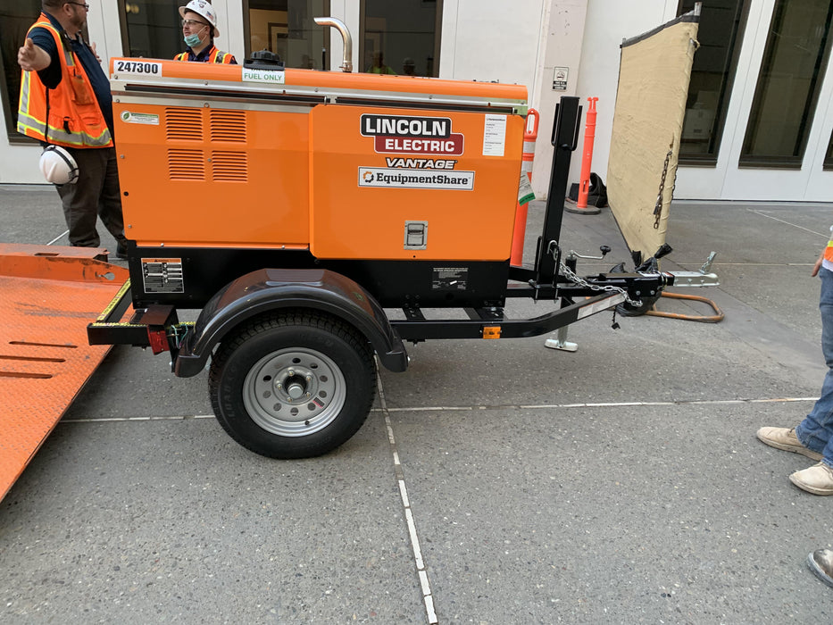 2022 Lincoln Electric LE400 Kubota V1505, Trlr, Cable Rack, Light Kit, ES Decals, T3