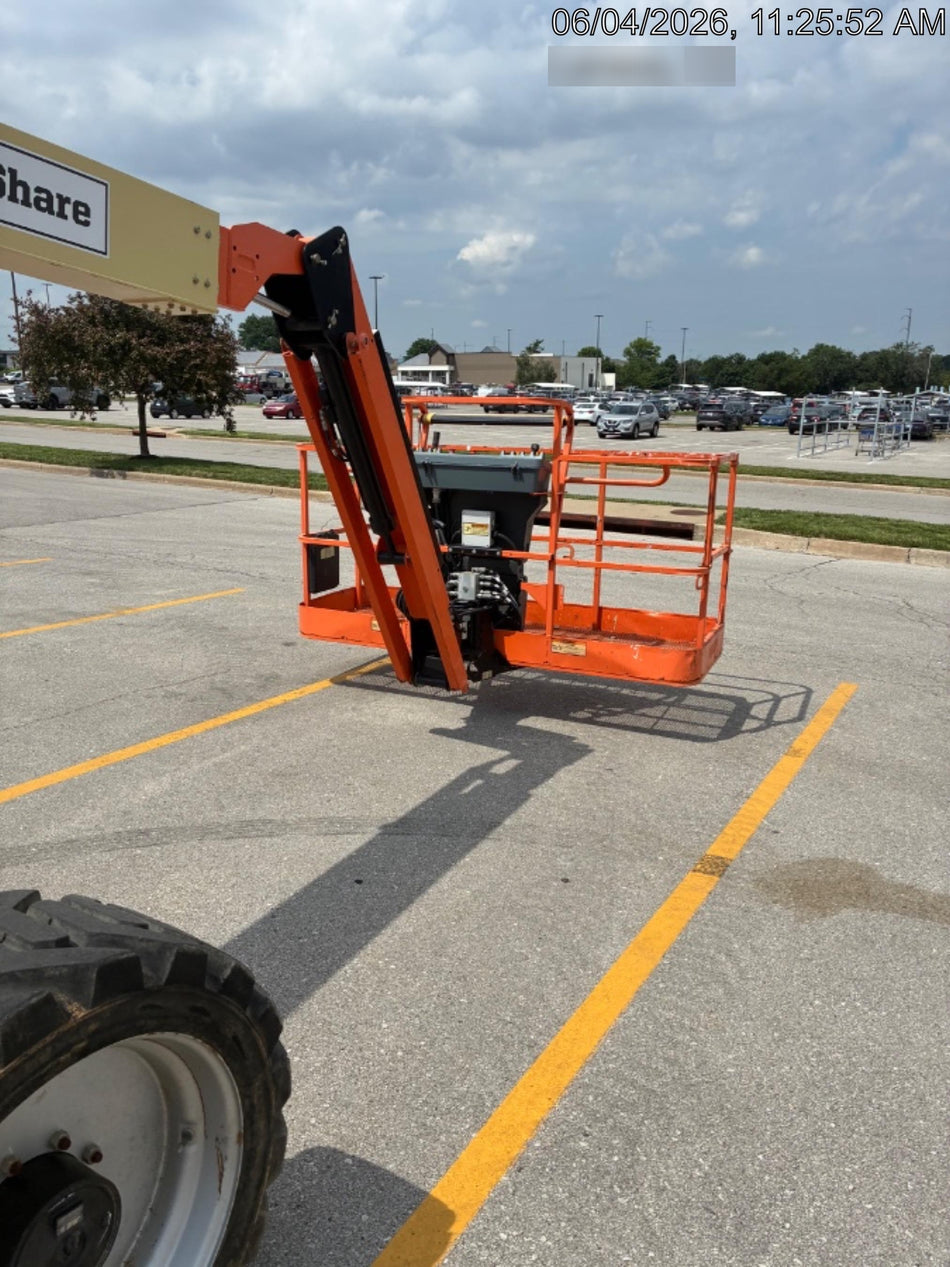 2018 JLG 600AJ