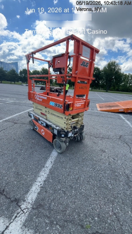 2024 JLG ES1932