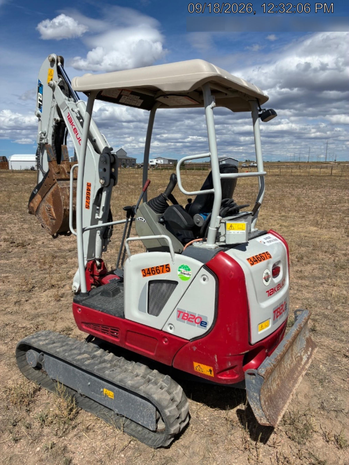 2023 TAKEUCHI TB20e