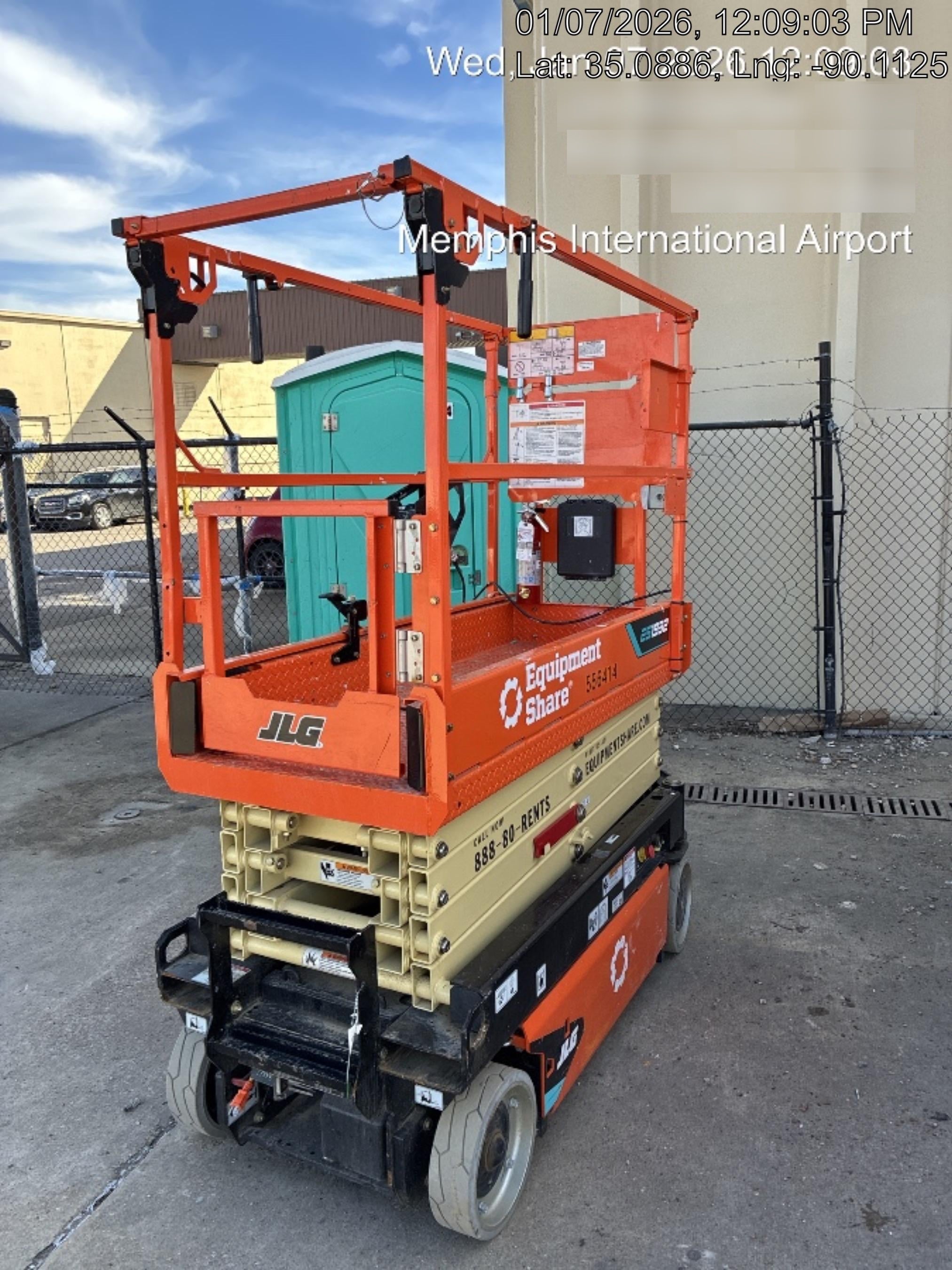 2025 JLG ES1932