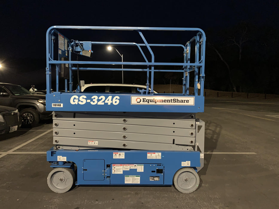 2020 Genie GS-3246 Standard, Folding full height swing gate, 800W Inverter