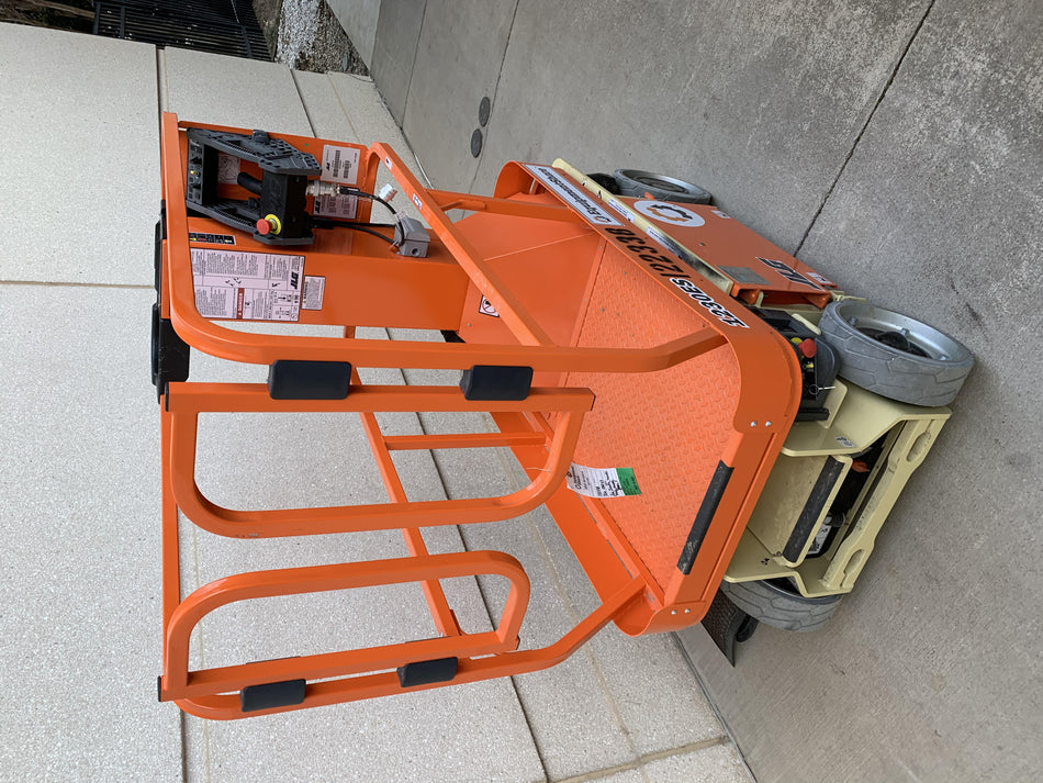 2021 JLG 1230ES