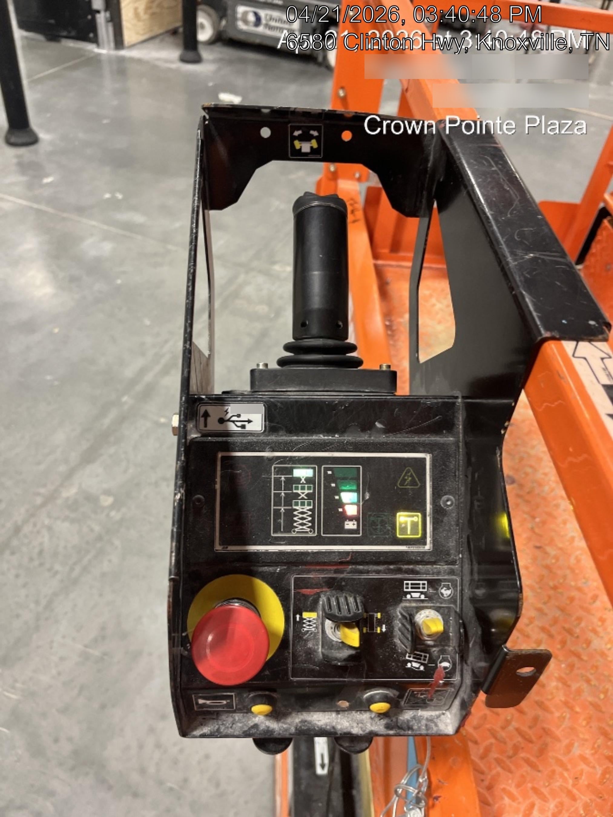 2025 JLG ES1932