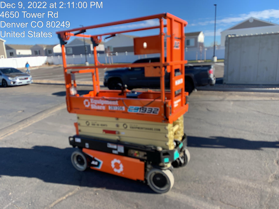 2022 JLG ES1932