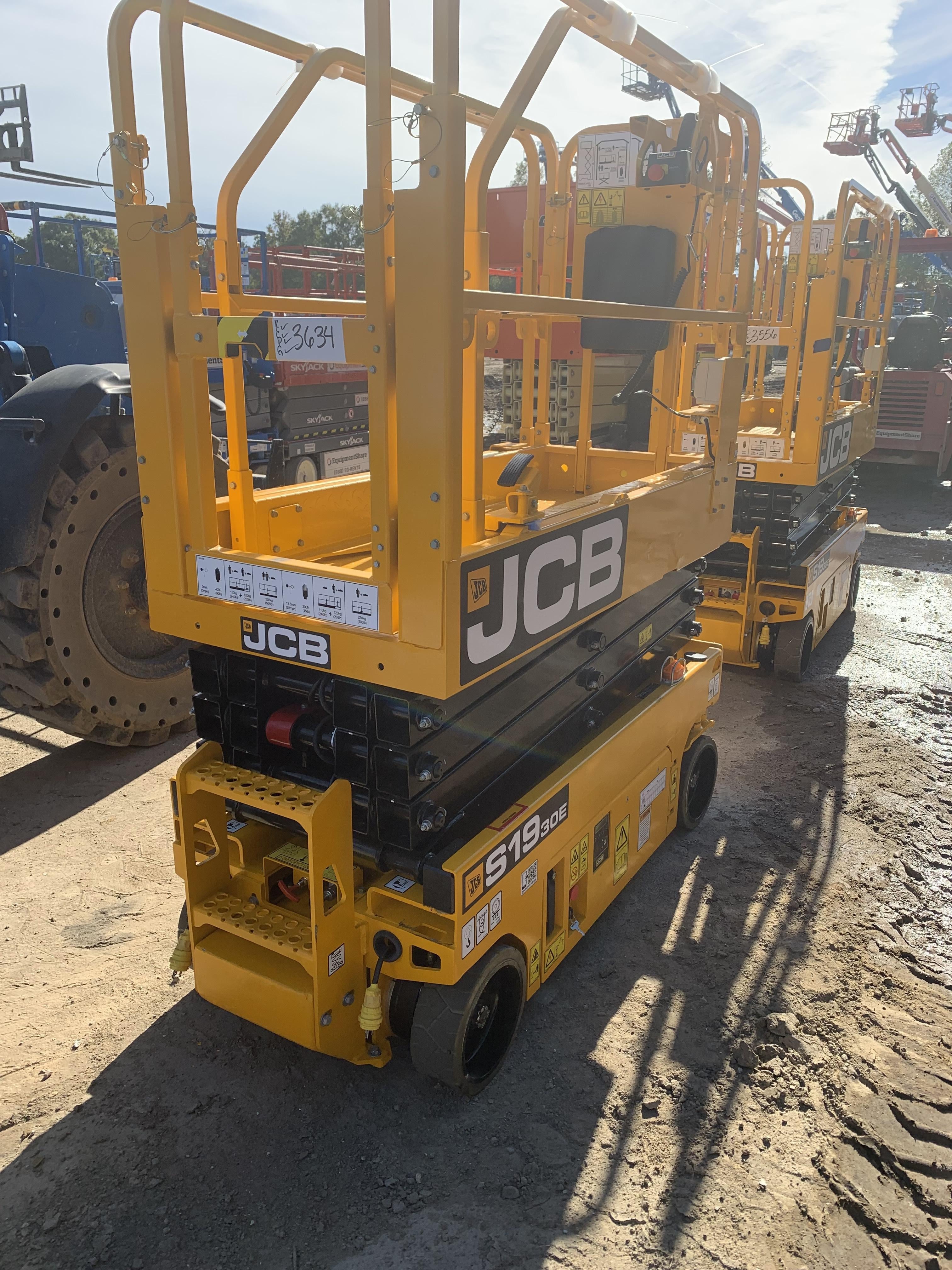 2021 JCB S1930E