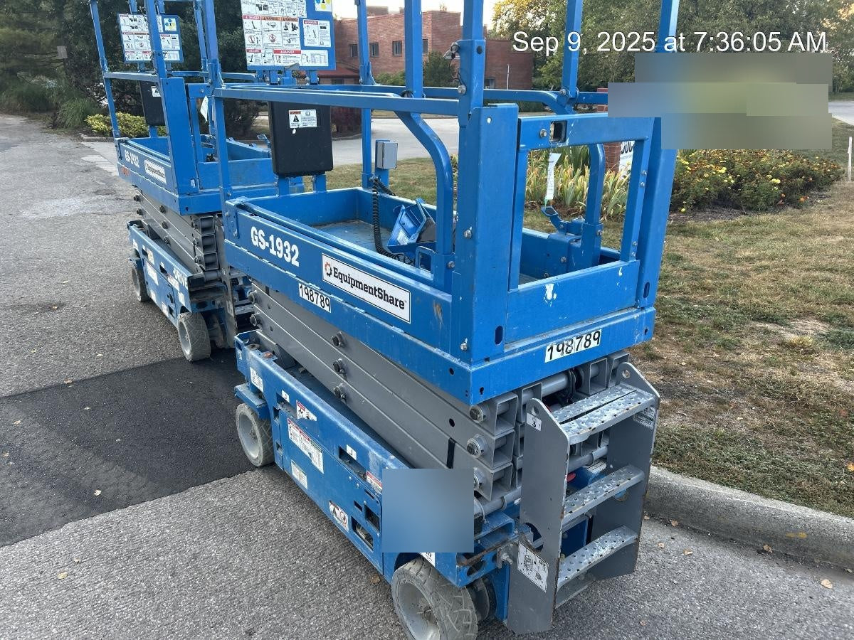2021 GENIE GS-1932