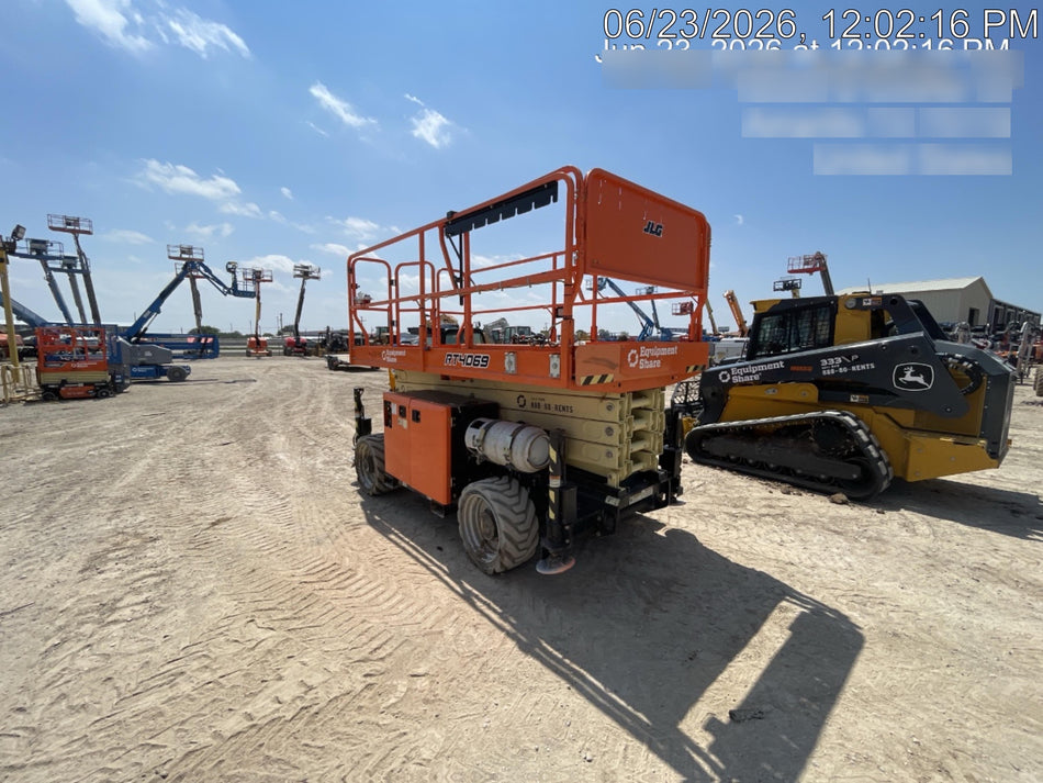 2022 JLG RT4069