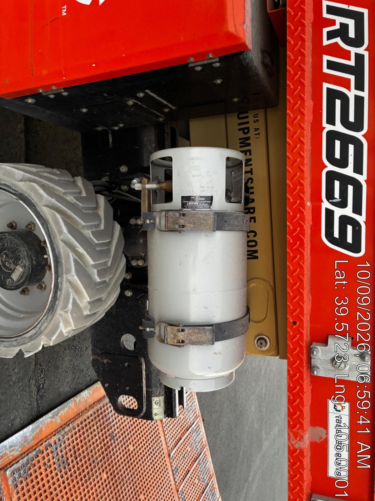 2022 JLG RT2669