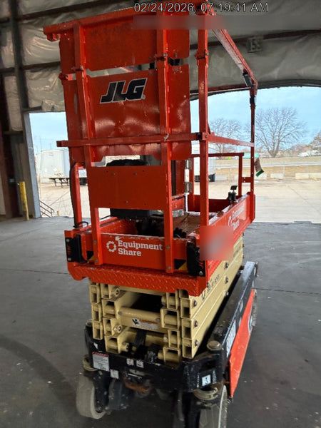 2023 JLG ES1932