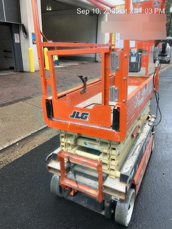 2022 JLG ES1932