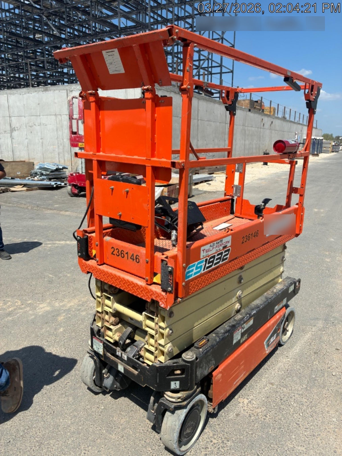2022 JLG ES1932