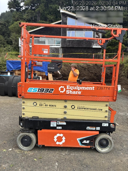 2022 JLG ES1932