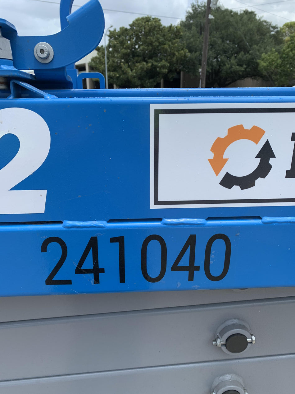 2022 GENIE GS-3232