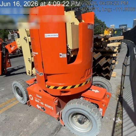 2023 JLG E300AJP