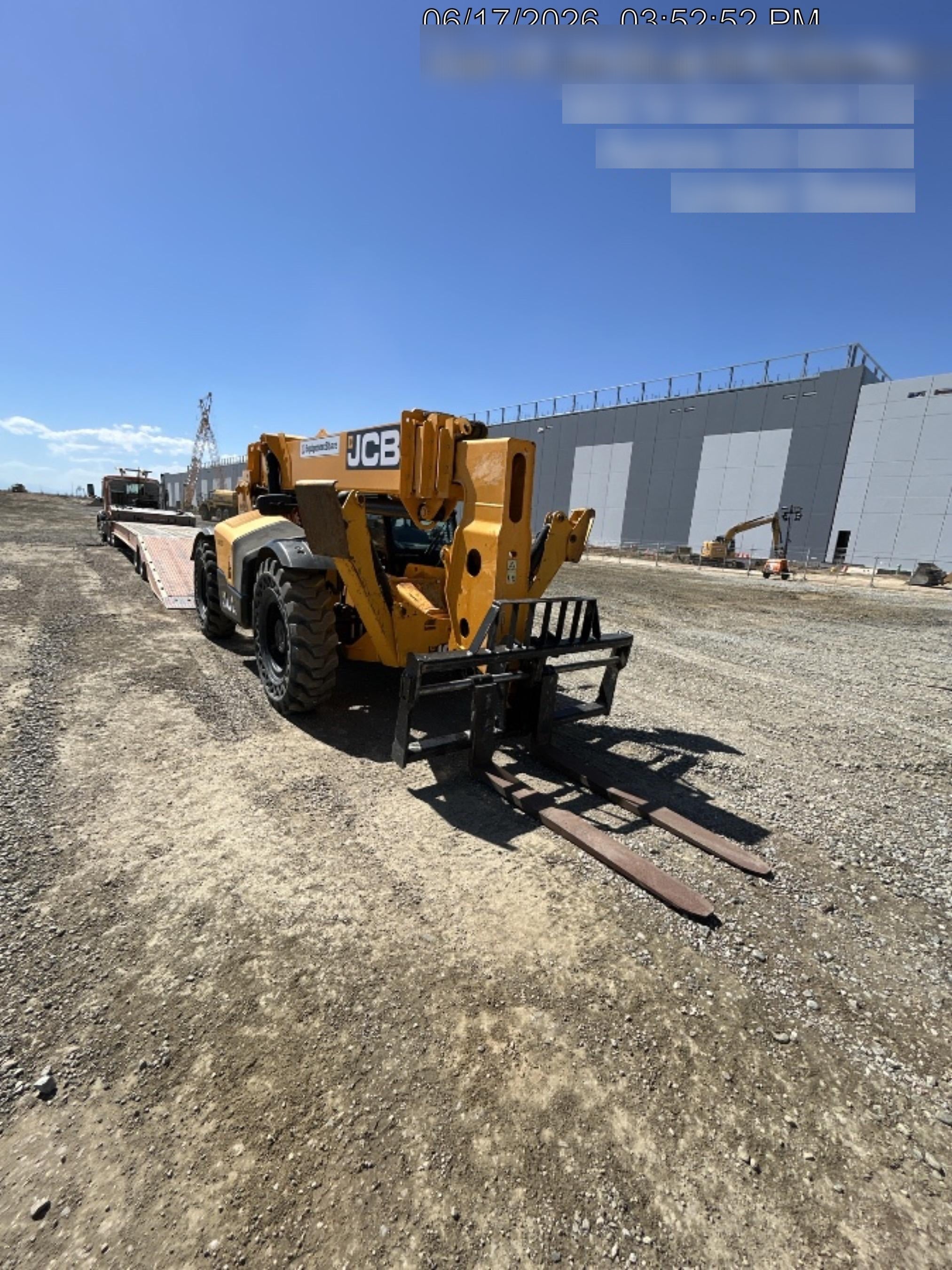 2019 JCB 512-56 Enclosed Cab, 109 HP, Solid Tires, Worklights, Beacon, Aux Hydraulics, Lifting Eye w/66" Carriage/60" Forks