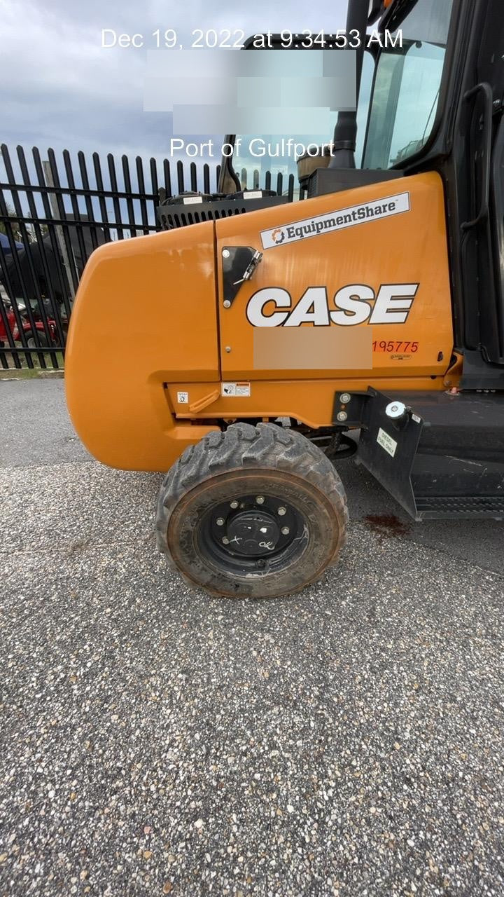 2021 CASE 588H