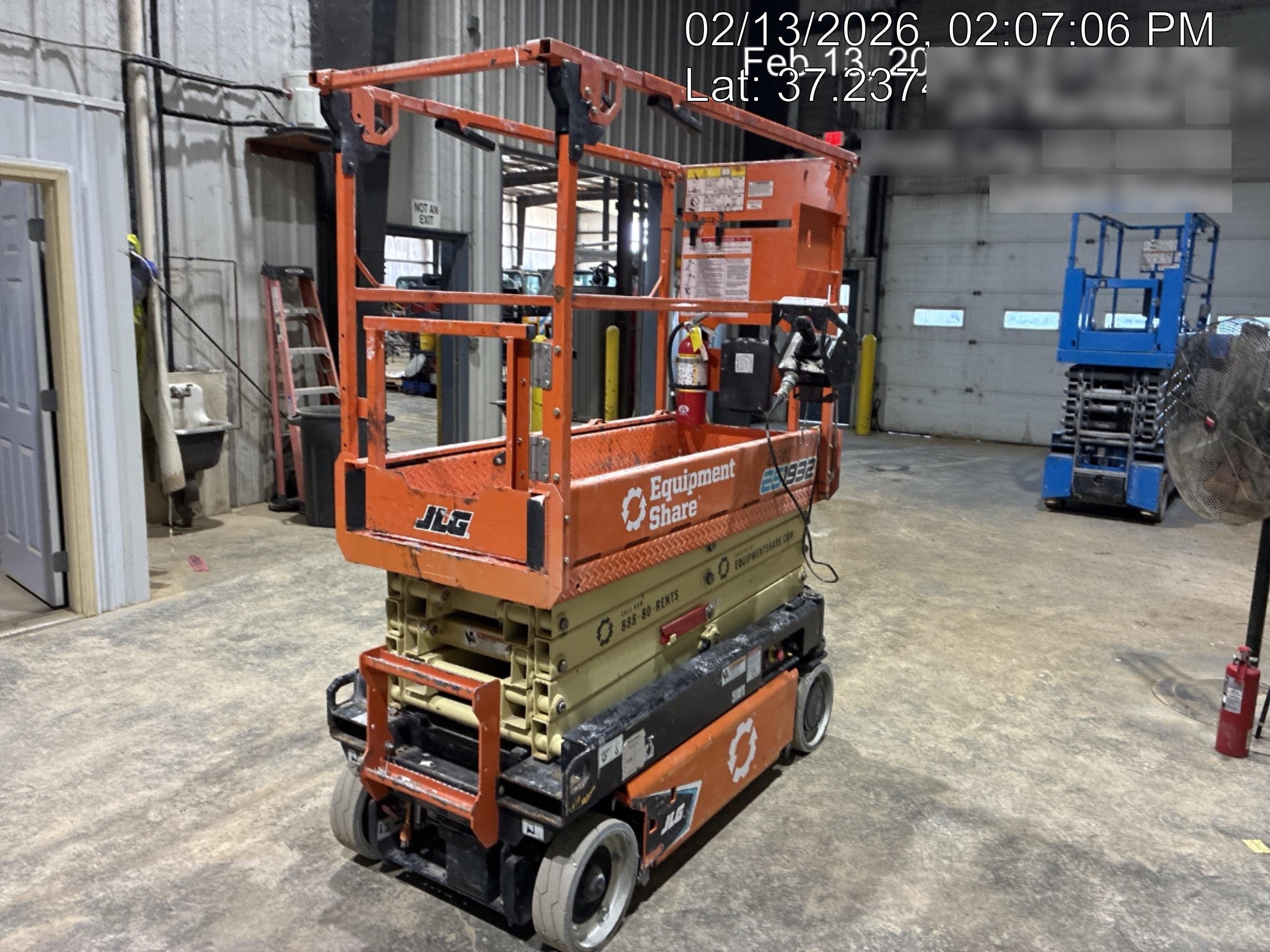 2022 JLG ES1932