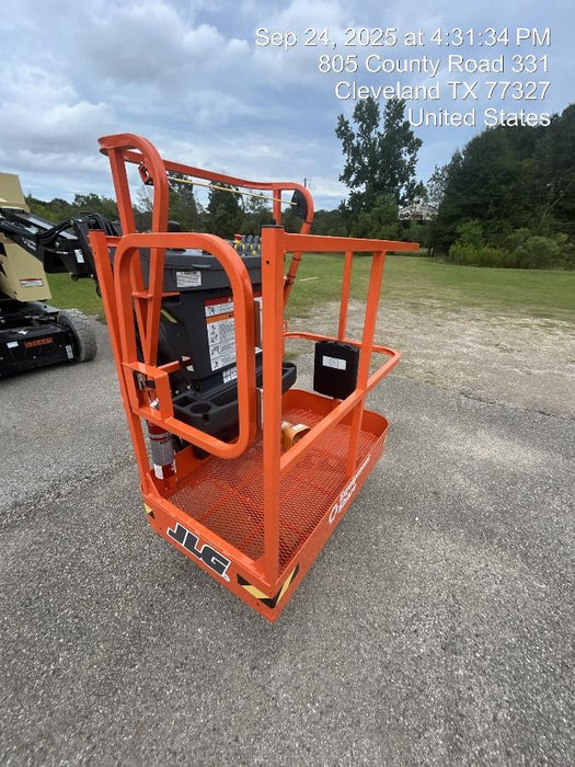 2025 JLG E300AJP