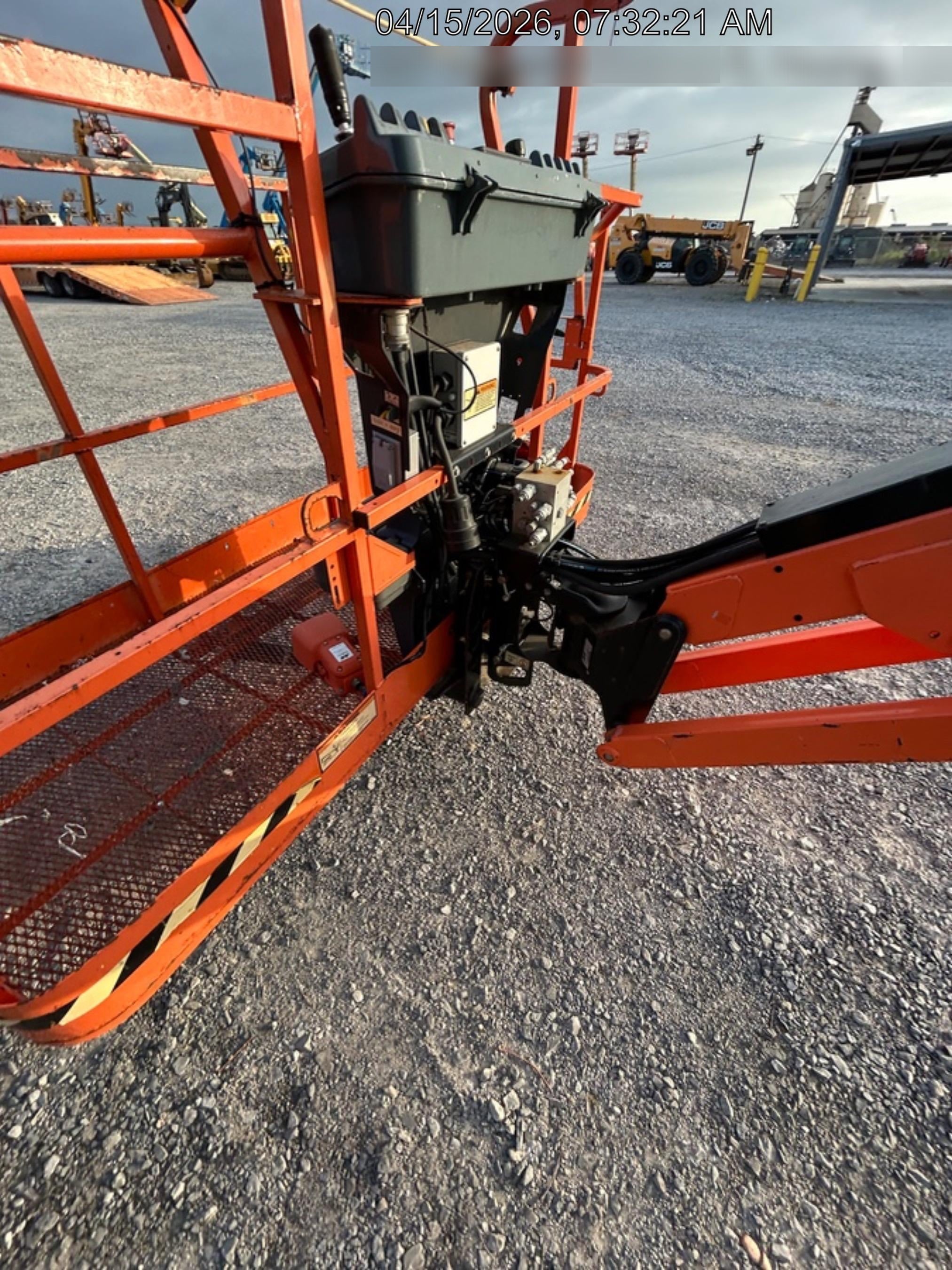 2021 JLG 600AJ